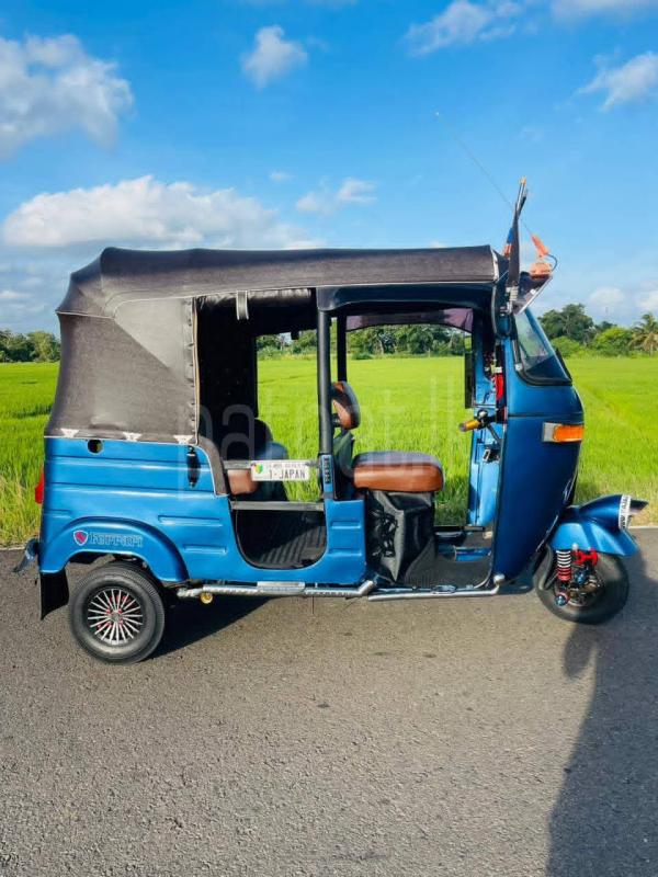 Bajaj 2 stroke 2006 - பயன்படுத்தப்பட்டது முச்சக்கர வண்டி sale in Sri Lanka - patpat.lk