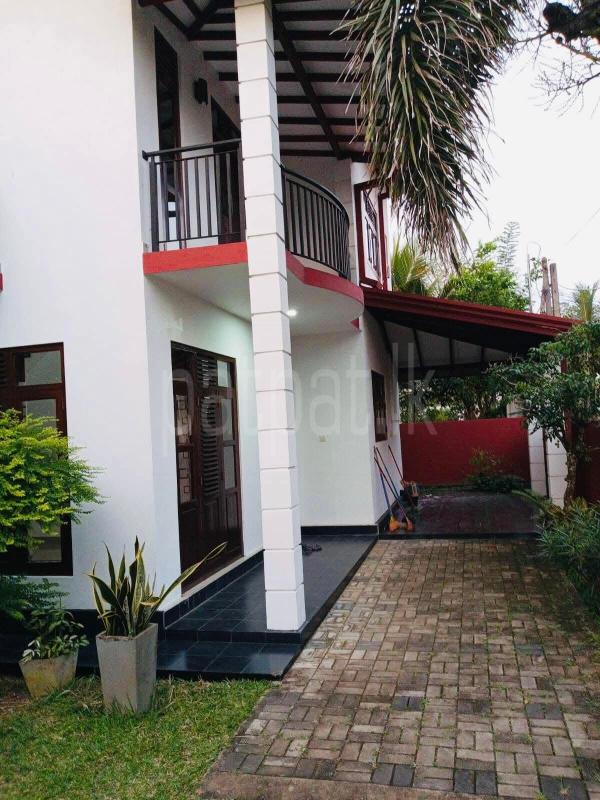 House for Sale in Bandaragama ads-image-1
