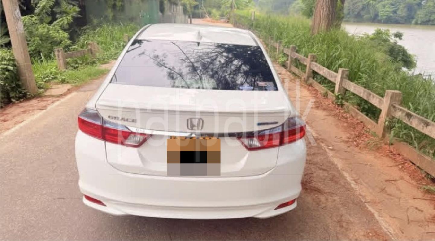 Honda Grace 2017 - භාවිතා කරන ලද කාර් sale in Sri Lanka - patpat.lk
