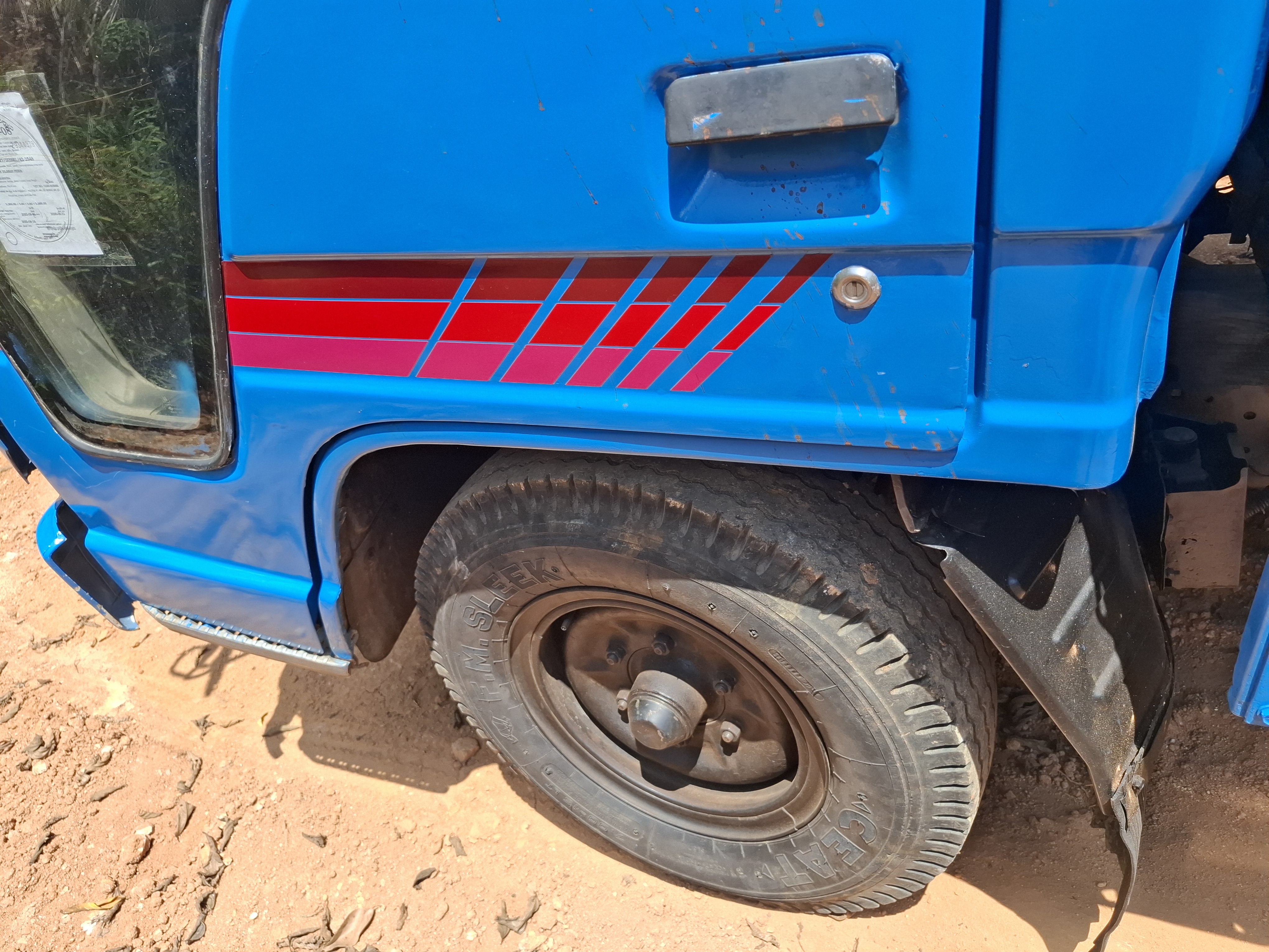 Isuzu ELF 1985 - பயன்படுத்தப்பட்டது டிரக் sale in Sri Lanka - patpat.lk