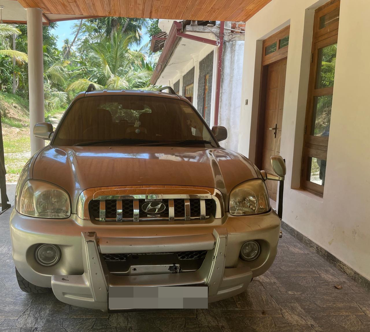 Hyundai Santa Fe 2003 - பயன்படுத்தப்பட்டது SUV sale in Sri Lanka - patpat.lk