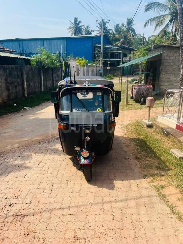 Bajaj Three Wheel 2006 - භාවිතා කරන ලද ත්‍රිරෝද රථය sale in Sri Lanka - patpat.lk