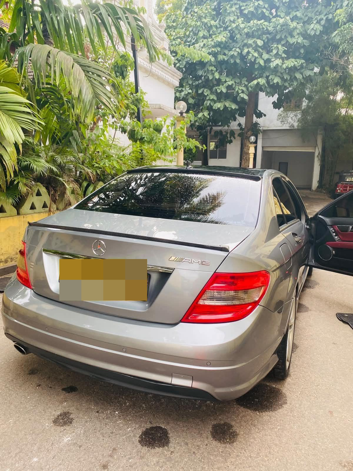 Mercedes Benz C Class 2010 - பயன்படுத்தப்பட்டது கார் sale in Sri Lanka - patpat.lk