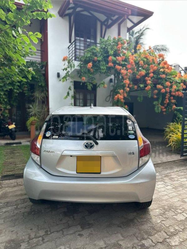 Toyota Aqua 2015 - Used Car sale in Sri Lanka - patpat.lk
