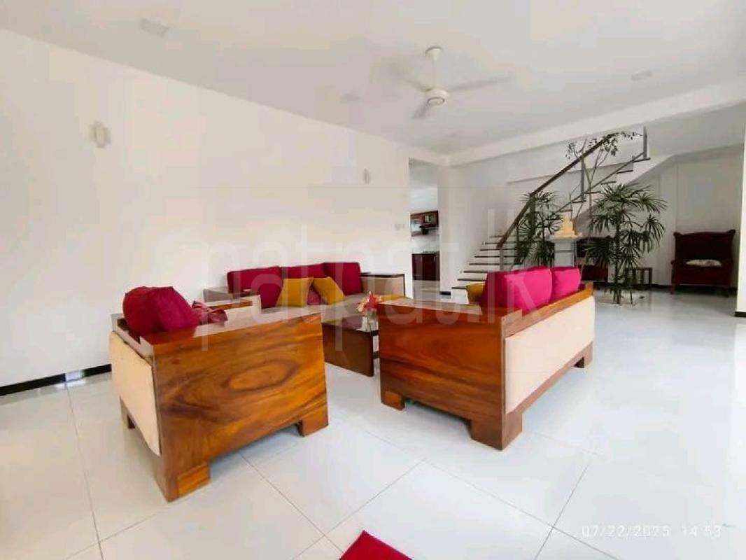 House for Sale in Athurugiriya