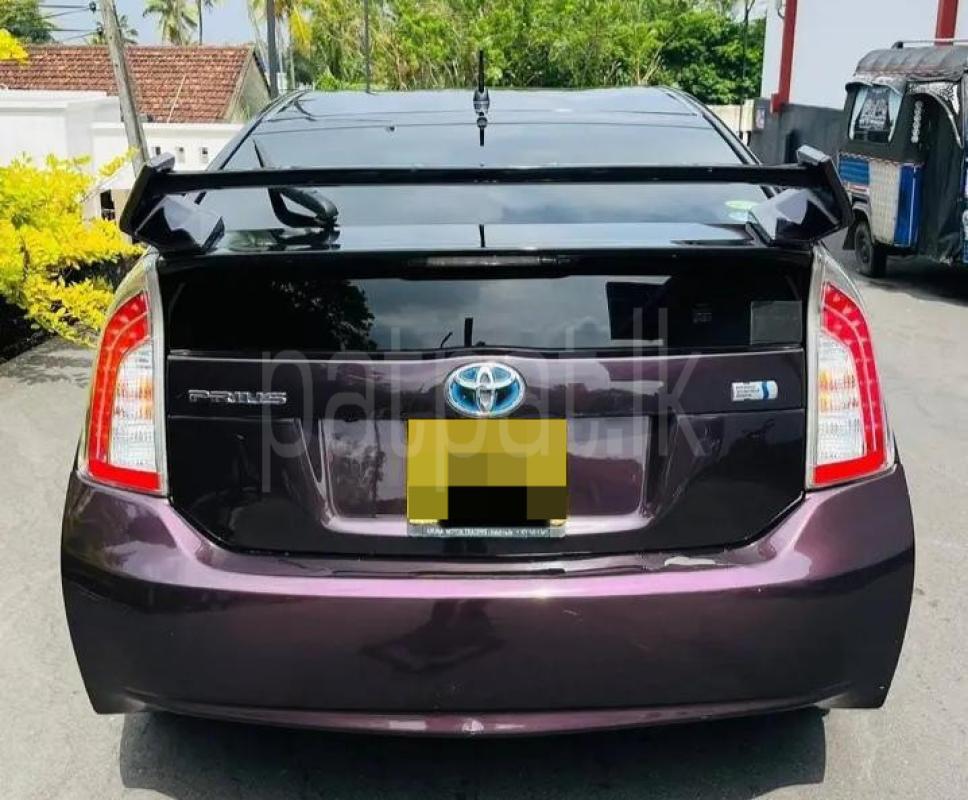 Toyota Prius 2013 - பயன்படுத்தப்பட்டது கார் sale in Sri Lanka - patpat.lk