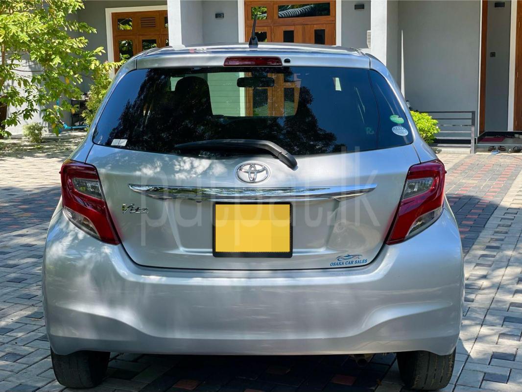 Toyota Vitz 2015 - பயன்படுத்தப்பட்டது கார் sale in Sri Lanka - patpat.lk