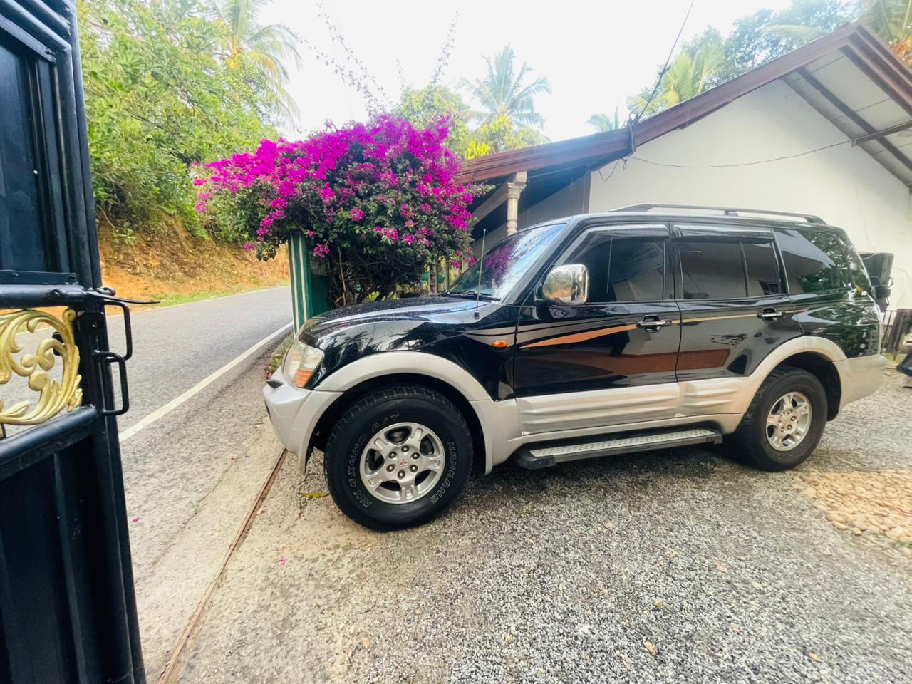 Mitsubishi Montero 2000 - பயன்படுத்தப்பட்டது SUV sale in Sri Lanka - patpat.lk