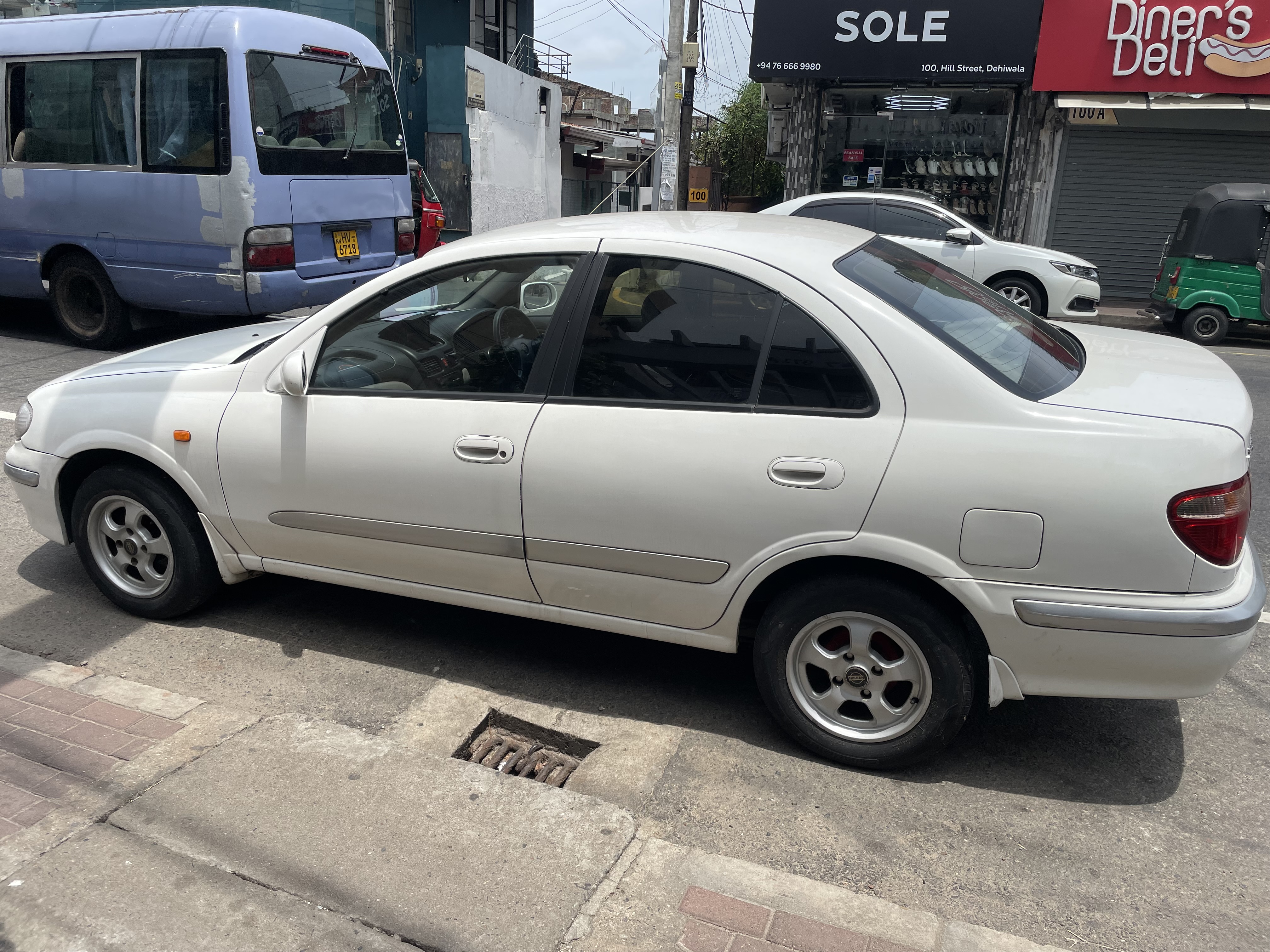 Nissan Sunny 2002 - Used Car sale in Sri Lanka - patpat.lk