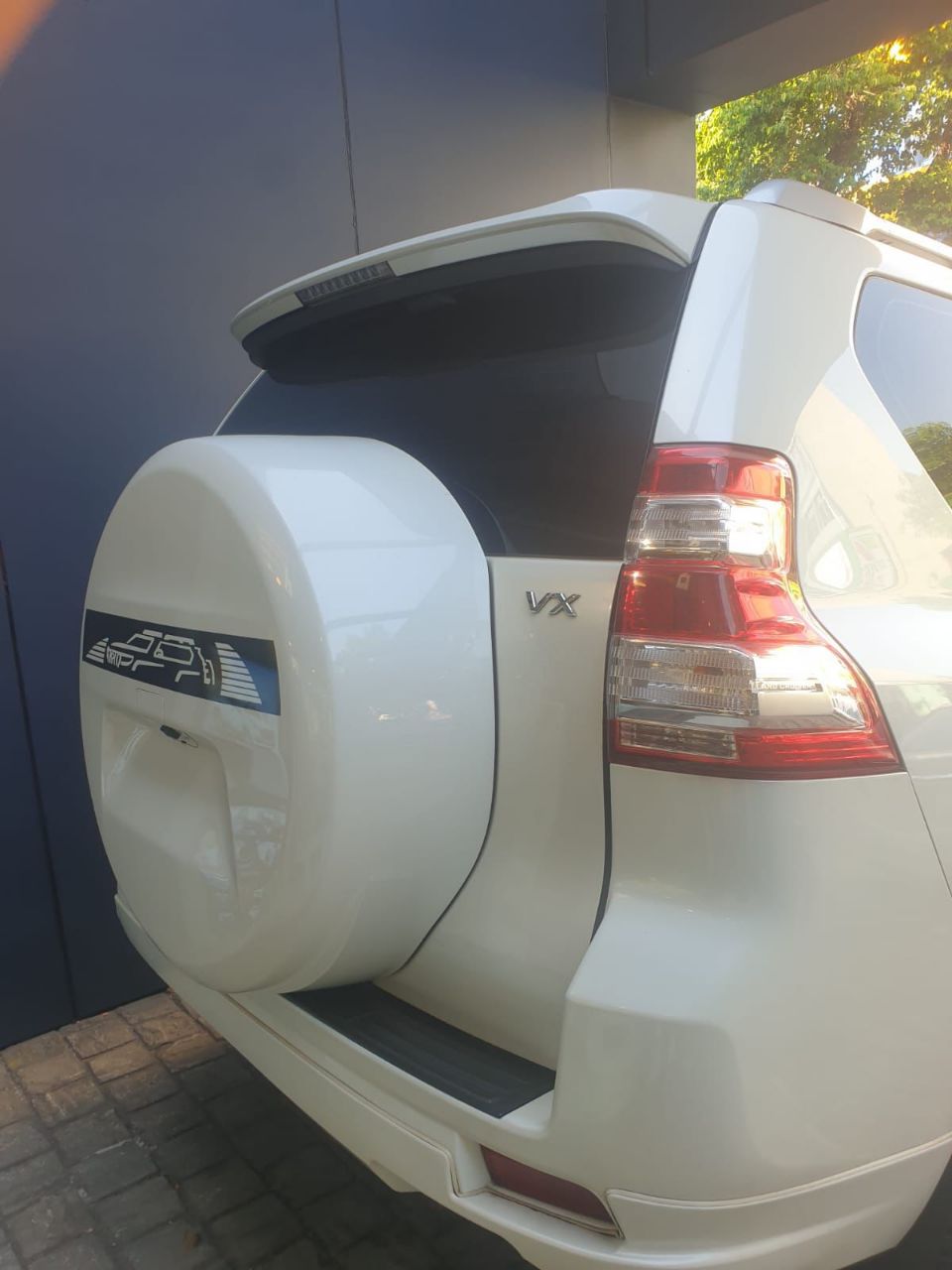 Toyota Land Cruiser Prado 2016 - Used SUV sale in Sri Lanka - patpat.lk