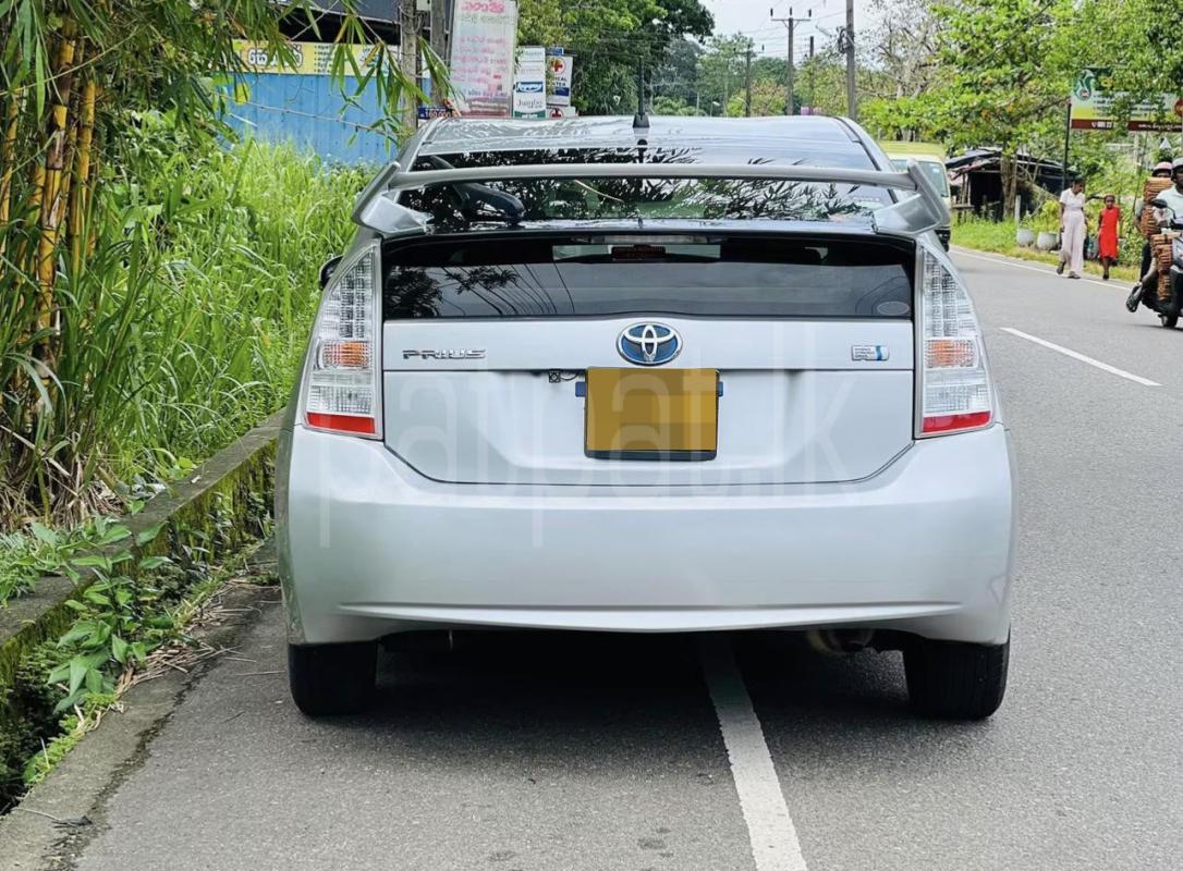 Toyota Prius 2012 - Used Car sale in Sri Lanka - patpat.lk