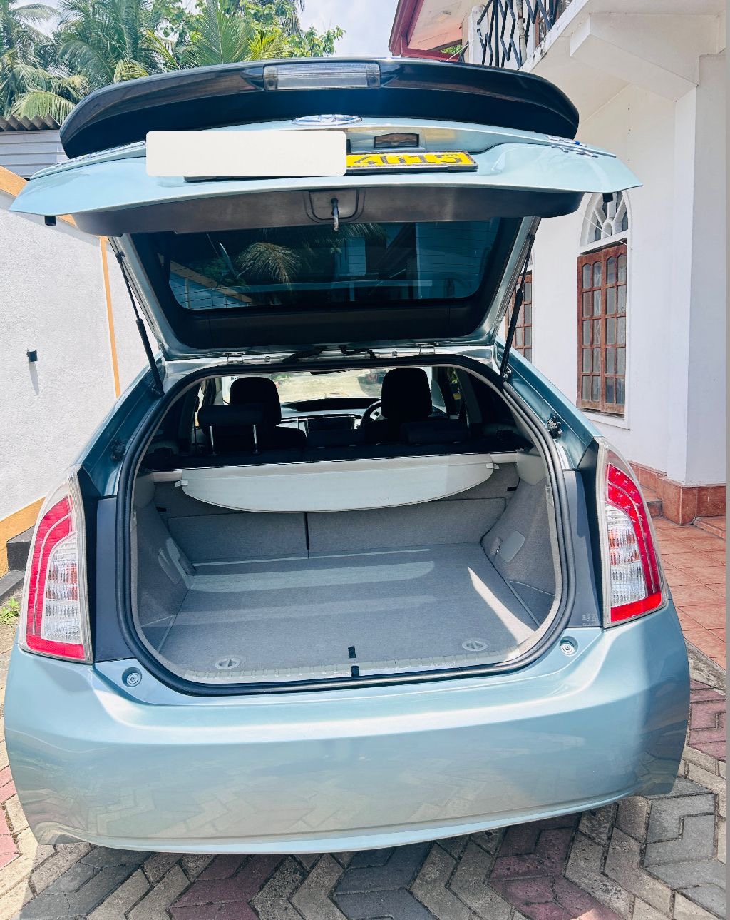 Toyota Prius 2013 - Used Car sale in Sri Lanka - patpat.lk