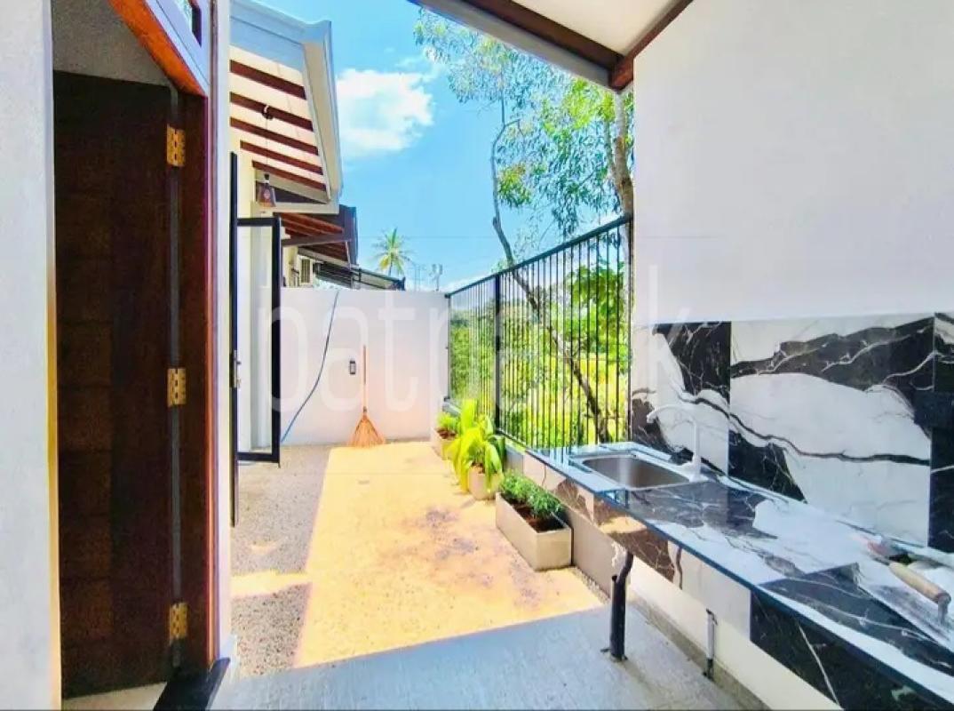 House for Sale in Athurugiriya ads-image-1