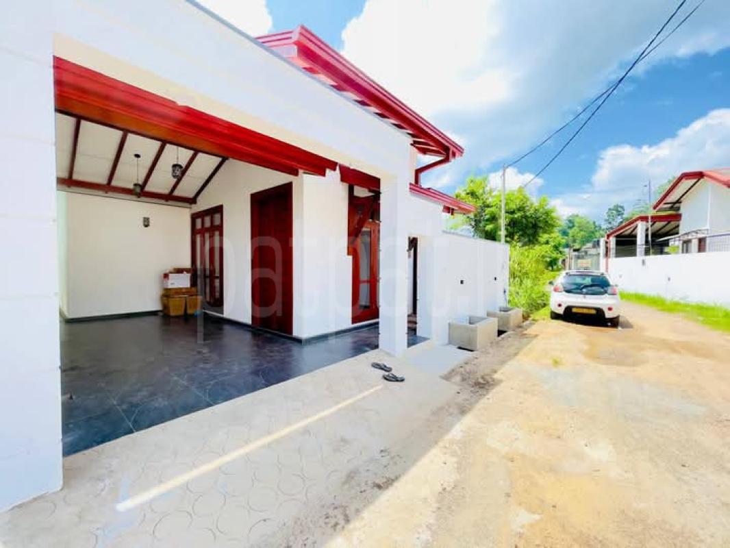 House for Sale in Kadawatha ads-image-1