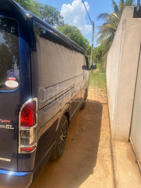 Toyota Hiace 2008 - பயன்படுத்தப்பட்டது வேன் sale in Sri Lanka - patpat.lk