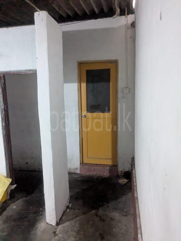 House for Rent in Makola