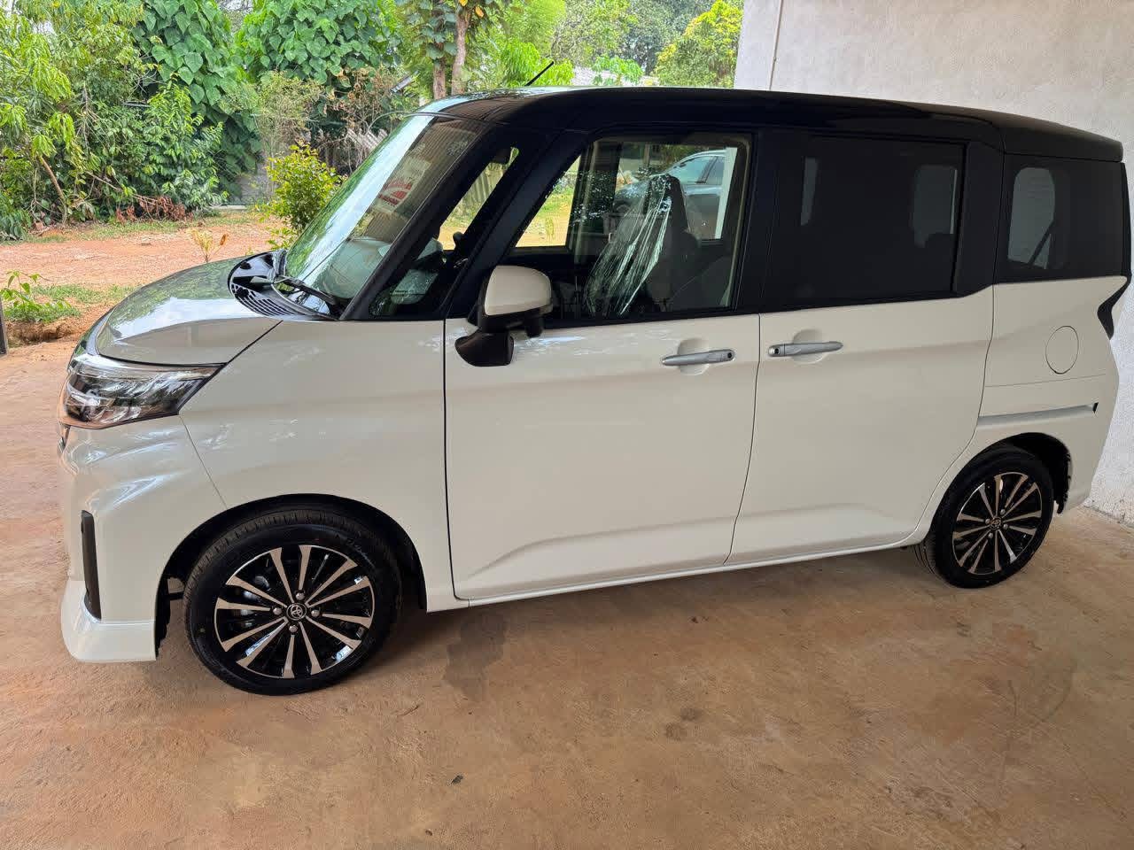 Toyota Roomy 2025 - Brand New Van sale in Sri Lanka - patpat.lk