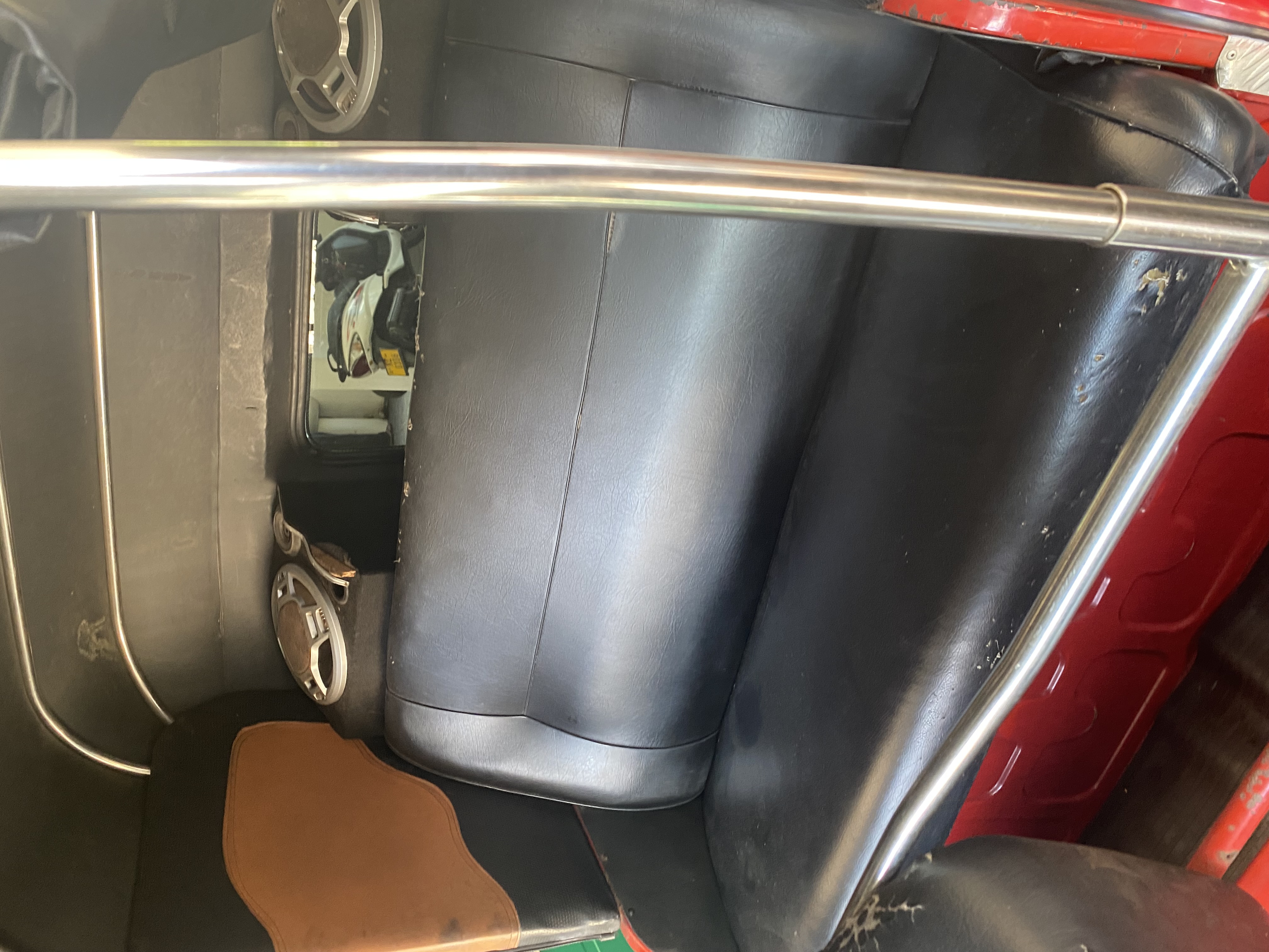 Bajaj Three Wheel 2015 - භාවිතා කරන ලද ත්‍රිරෝද රථය sale in Sri Lanka - patpat.lk