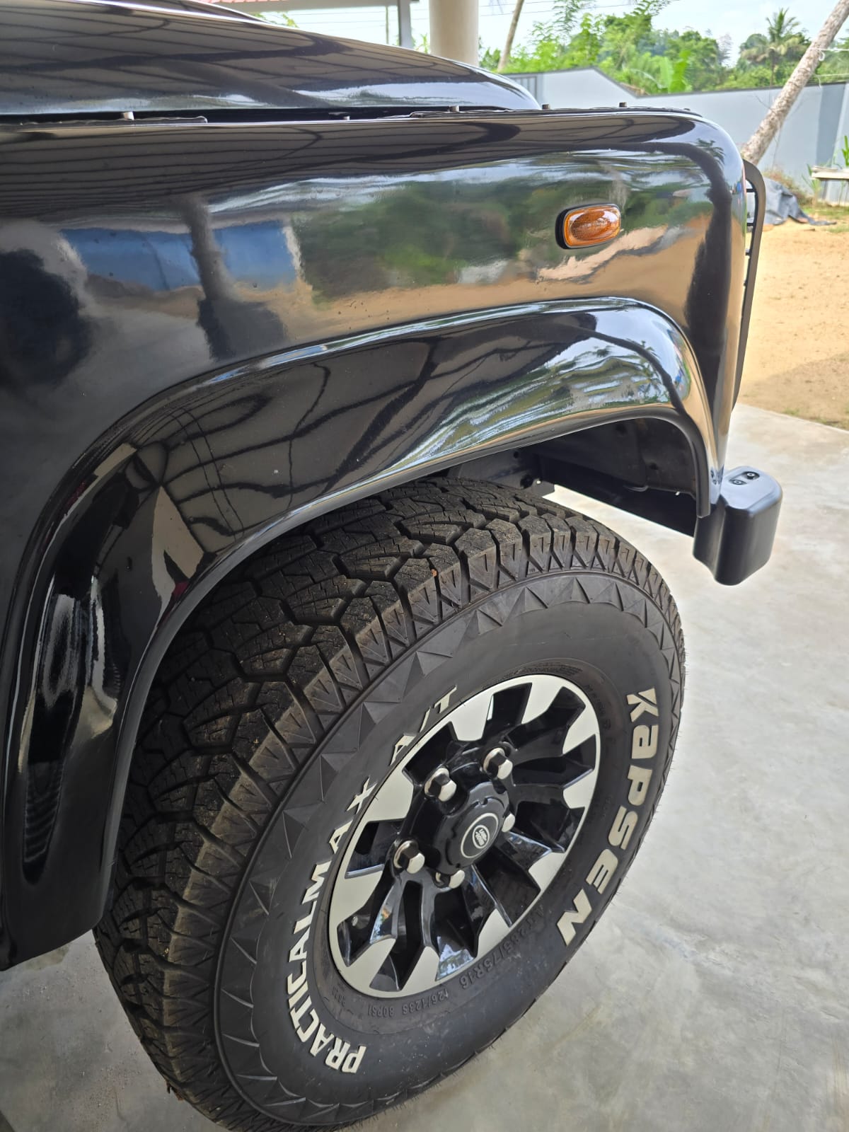 Land Rover Defender 1979 - பயன்படுத்தப்பட்டது SUV sale in Sri Lanka - patpat.lk