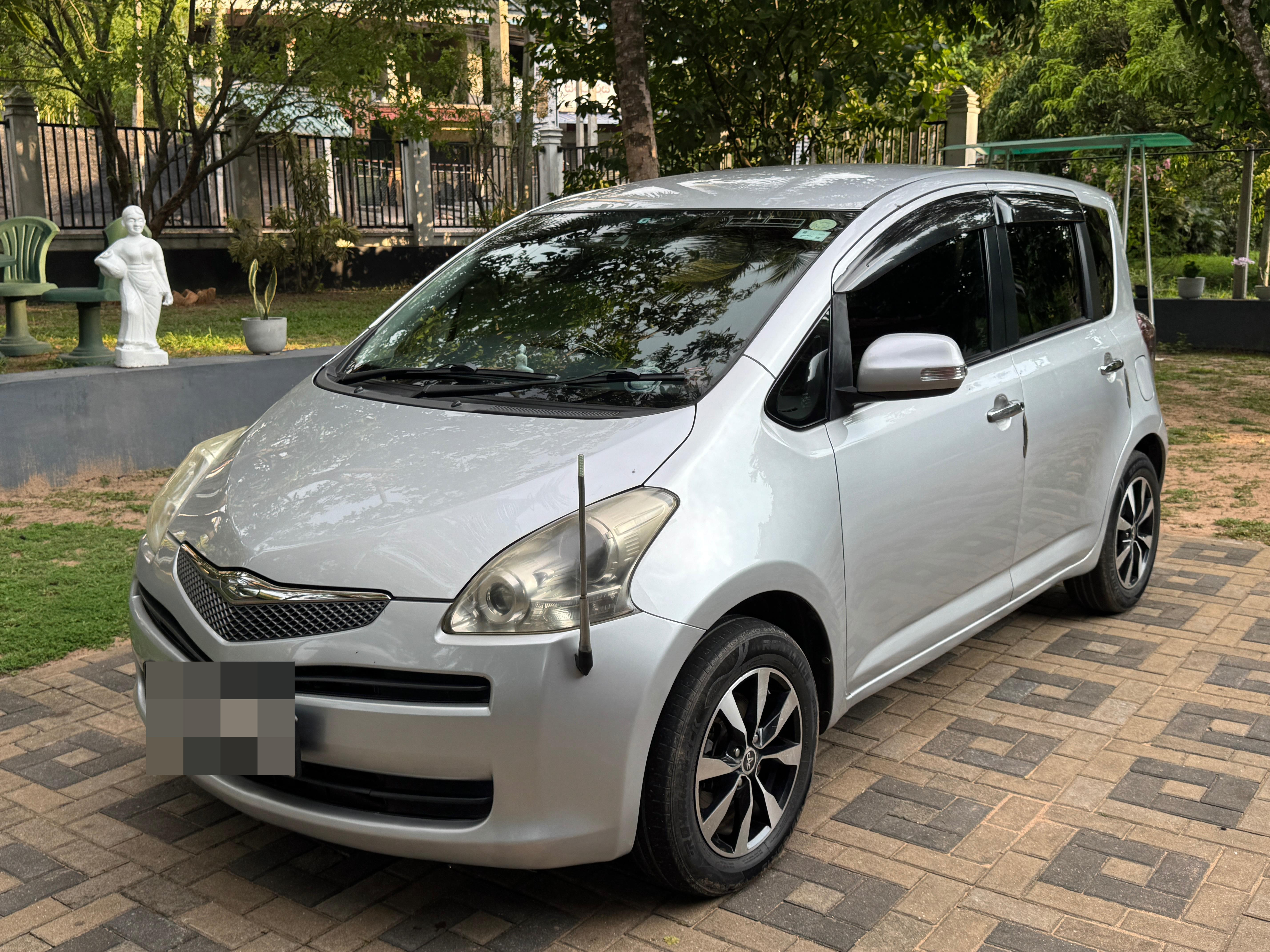 Toyota Ractis 2010 ads-image-1