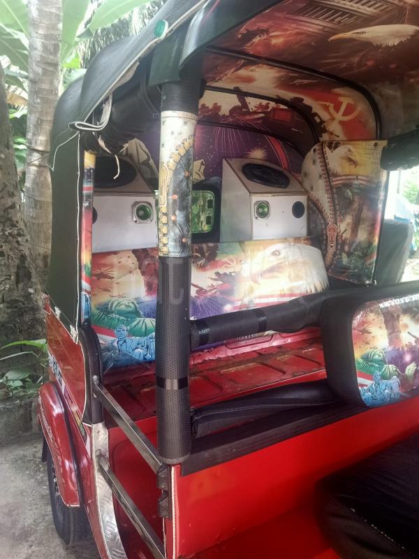 Bajaj 4 stroke 2010 - Used Three wheeler sale in Sri Lanka - patpat.lk