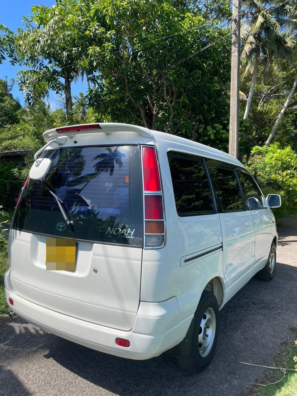 Toyota TownAce 1997 - பயன்படுத்தப்பட்டது வேன் sale in Sri Lanka - patpat.lk