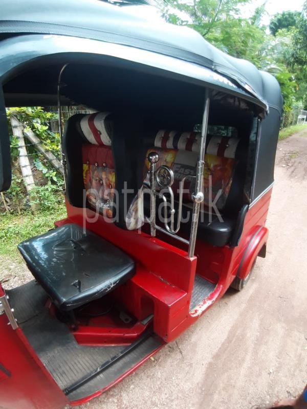 Bajaj 4 stroke 2011 - භාවිතා කරන ලද ත්‍රිරෝද රථය sale in Sri Lanka - patpat.lk