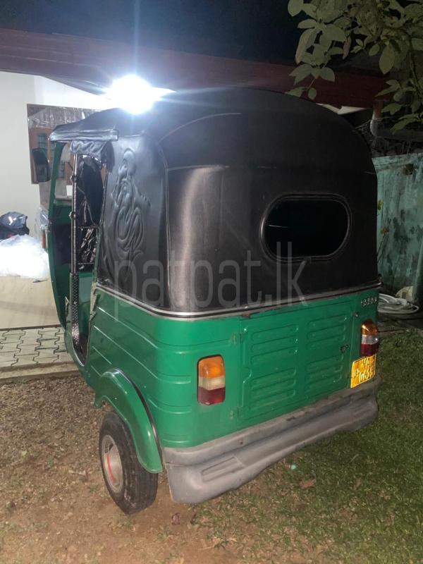 Bajaj Three Wheel 2010 - பயன்படுத்தப்பட்டது முச்சக்கர வண்டி sale in Sri Lanka - patpat.lk