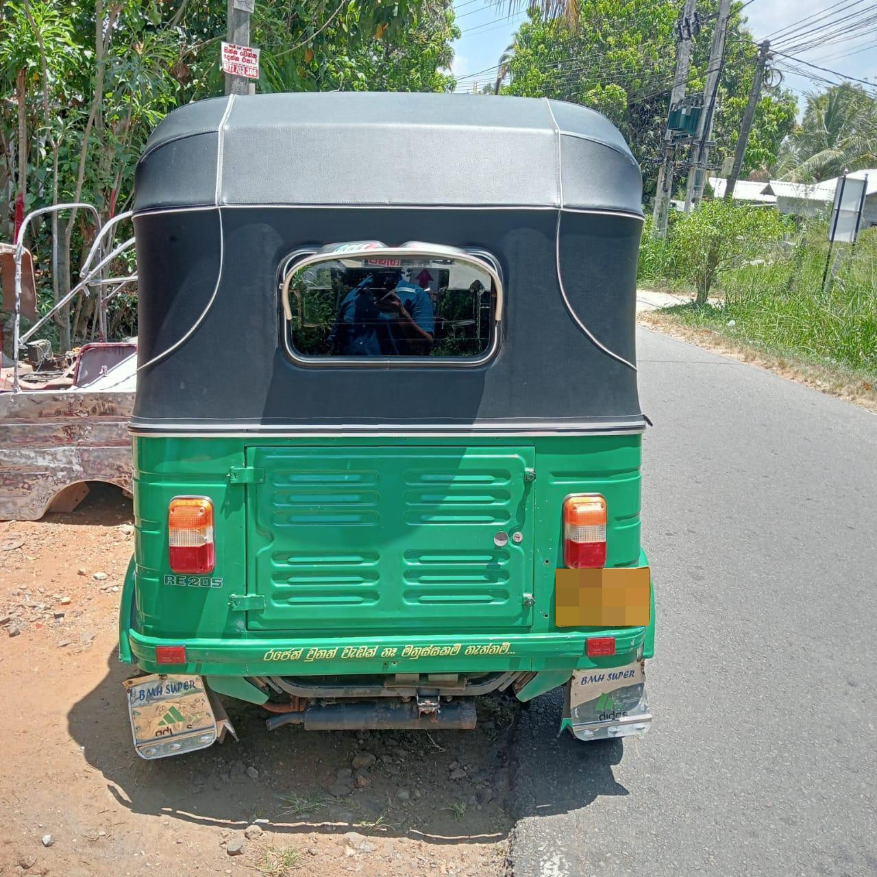 Bajaj Three Wheel 2012 - Used Three wheeler sale in Sri Lanka - patpat.lk