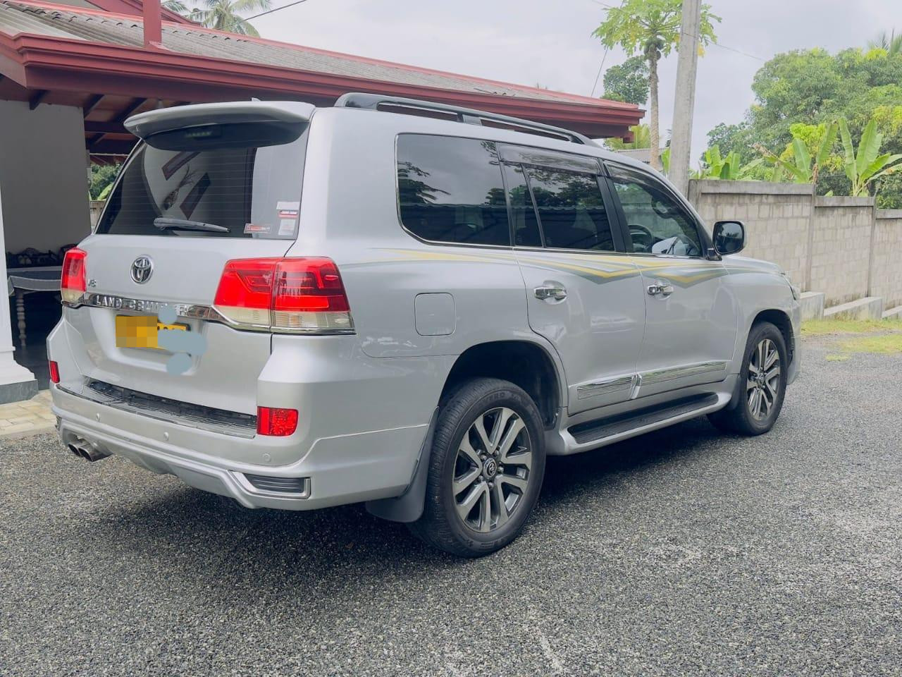 Toyota Land Cruiser 2008 - பயன்படுத்தப்பட்டது SUV sale in Sri Lanka - patpat.lk