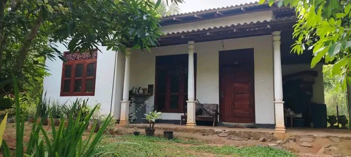 House for Sale in Veyangoda