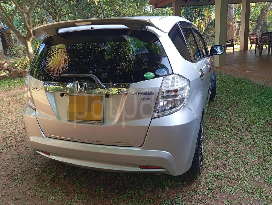 Honda Fit 2015 - භාවිතා කරන ලද කාර් sale in Sri Lanka - patpat.lk