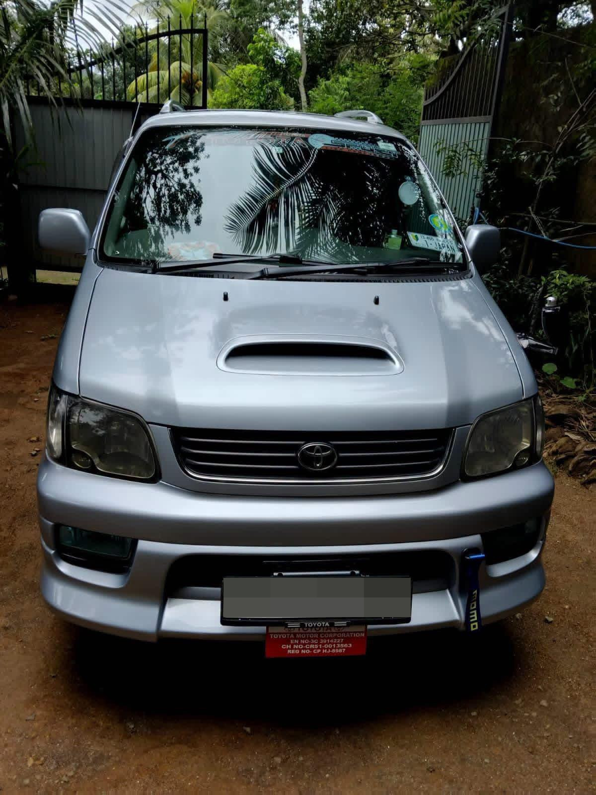 Toyota Noah 1999 ads-image-1