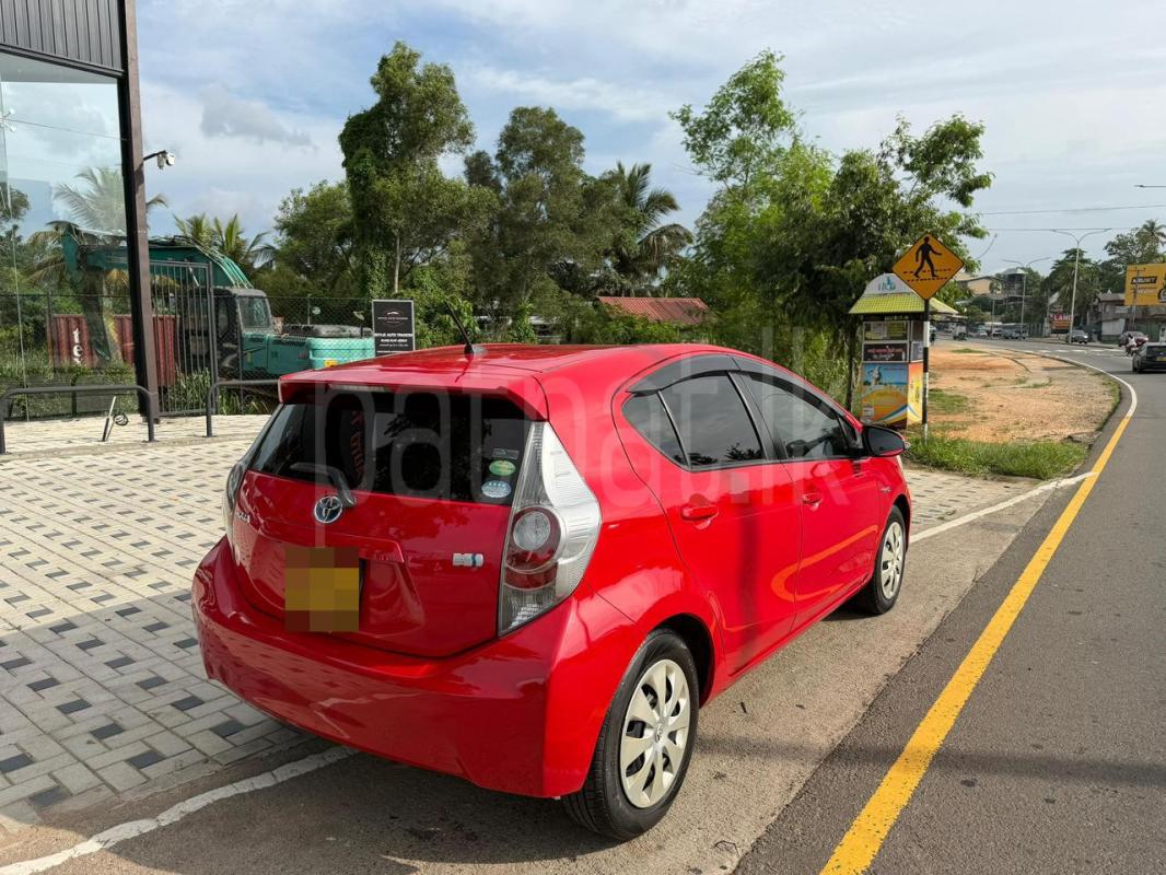 Toyota Aqua 2014 - பயன்படுத்தப்பட்டது கார் sale in Sri Lanka - patpat.lk