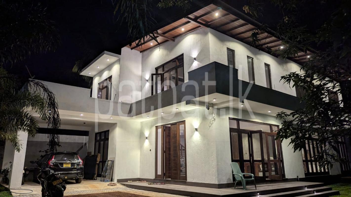 House for Sale in Weliveriya