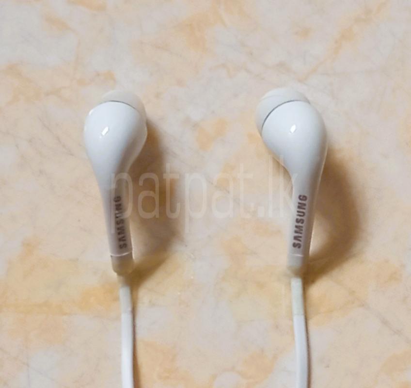 Samsung In-Ear Headphones for Sale ads-image-1