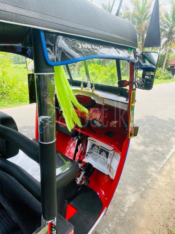 Bajaj Three Wheel 2006 - භාවිතා කරන ලද ත්‍රිරෝද රථය sale in Sri Lanka - patpat.lk
