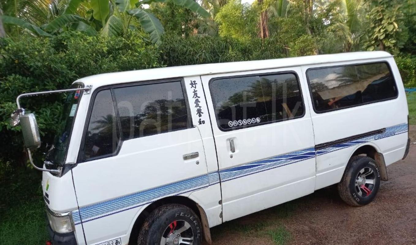 Nissan Caravan 1985 - பயன்படுத்தப்பட்டது வேன் sale in Sri Lanka - patpat.lk