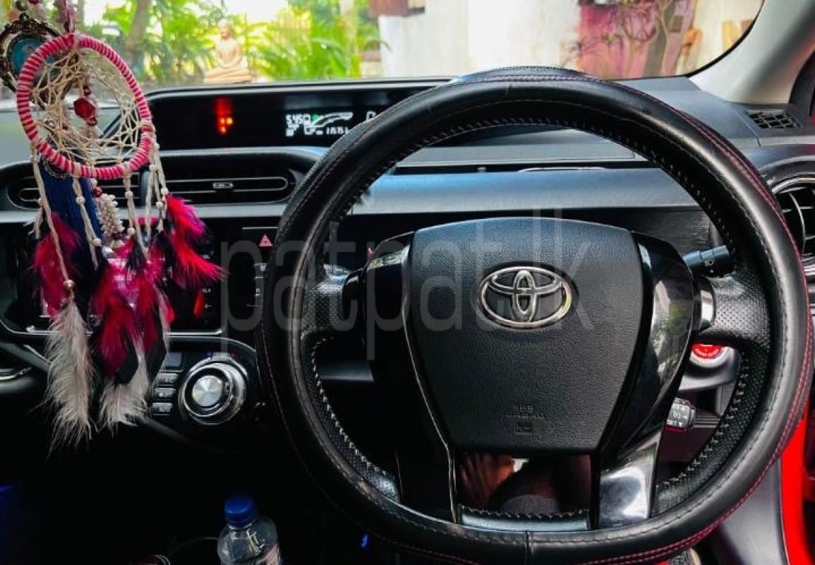 Toyota Aqua 2015 - பயன்படுத்தப்பட்டது கார் sale in Sri Lanka - patpat.lk