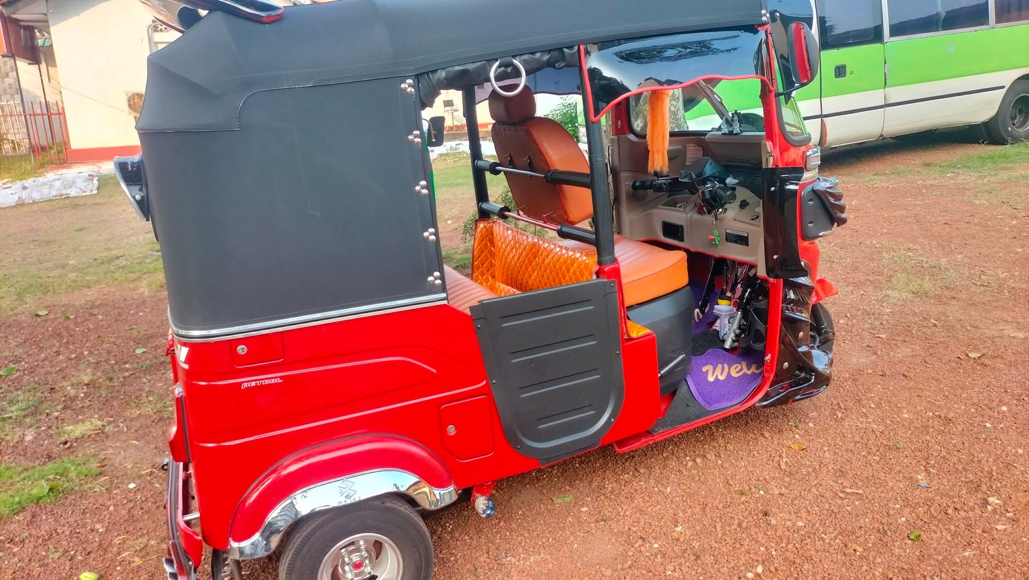 Bajaj Three Wheel 2020 - பயன்படுத்தப்பட்டது முச்சக்கர வண்டி sale in Sri Lanka - patpat.lk