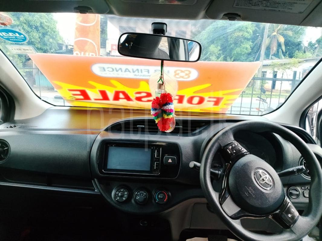 Toyota Vitz 2018 - பயன்படுத்தப்பட்டது கார் sale in Sri Lanka - patpat.lk