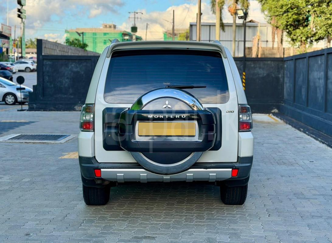 Mitsubishi Montero 2013 - பயன்படுத்தப்பட்டது SUV sale in Sri Lanka - patpat.lk