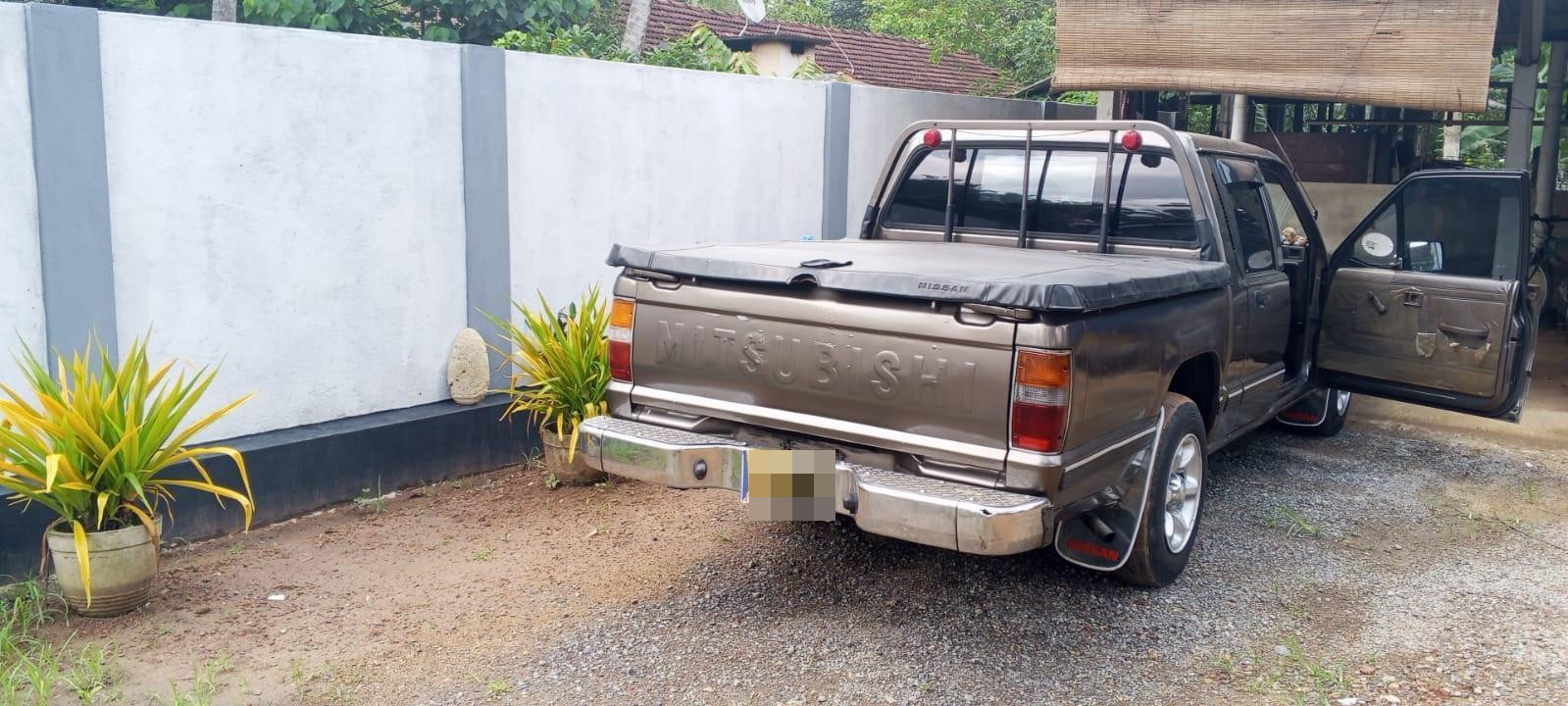 Mitsubishi L200 1990 - භාවිතා කරන ලද භාණ්ඩ ප්‍රවාහන sale in Sri Lanka - patpat.lk