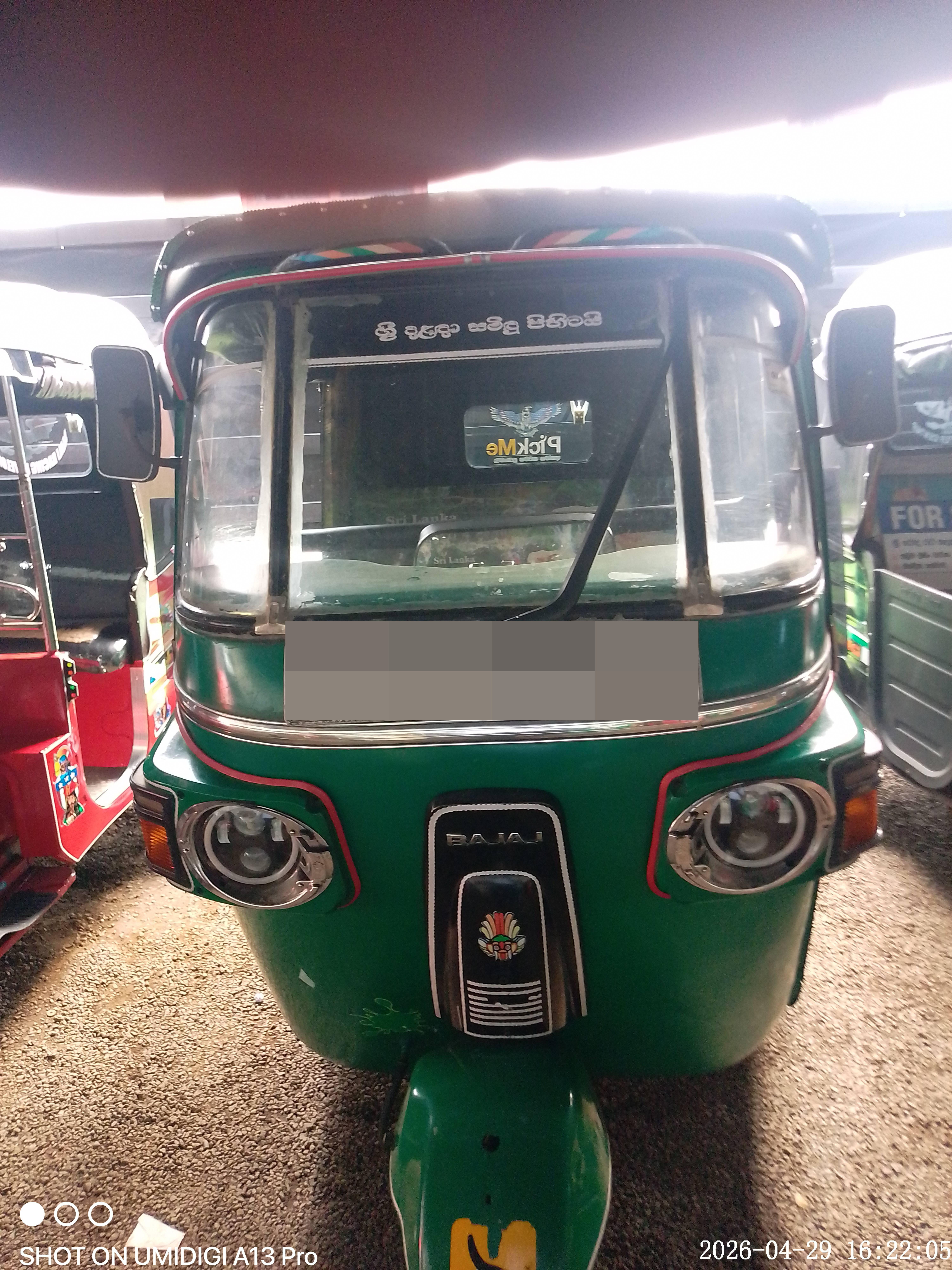 Bajaj Three Wheel 2010 ads-image-1