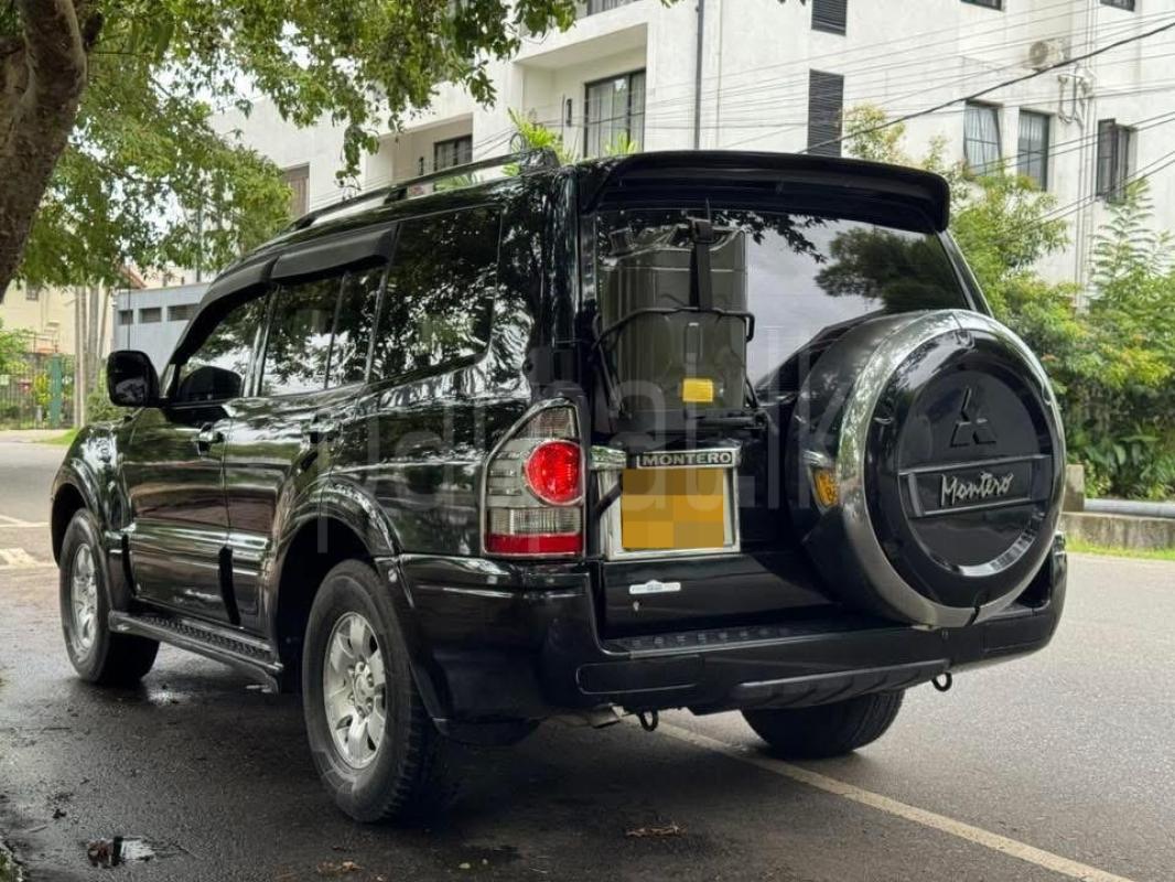 Mitsubishi Montero 2006 - பயன்படுத்தப்பட்டது SUV sale in Sri Lanka - patpat.lk