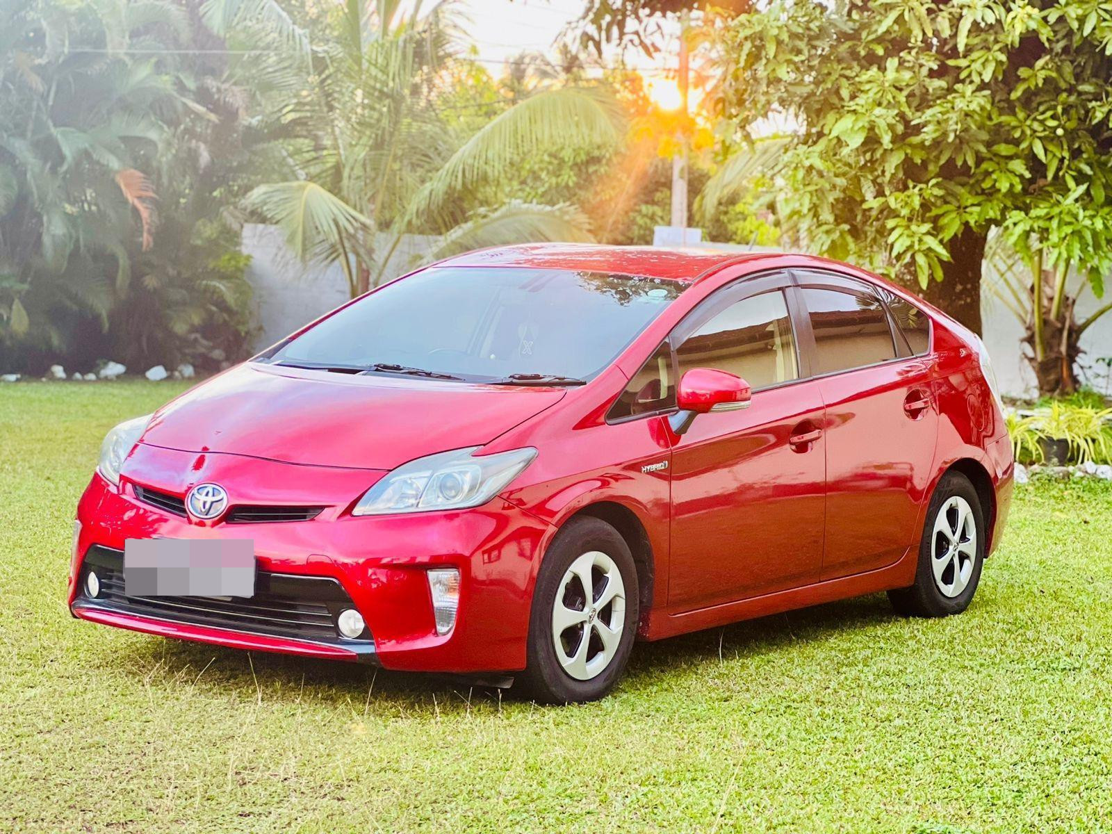 Toyota Prius 2012 - Used Car sale in Sri Lanka - patpat.lk