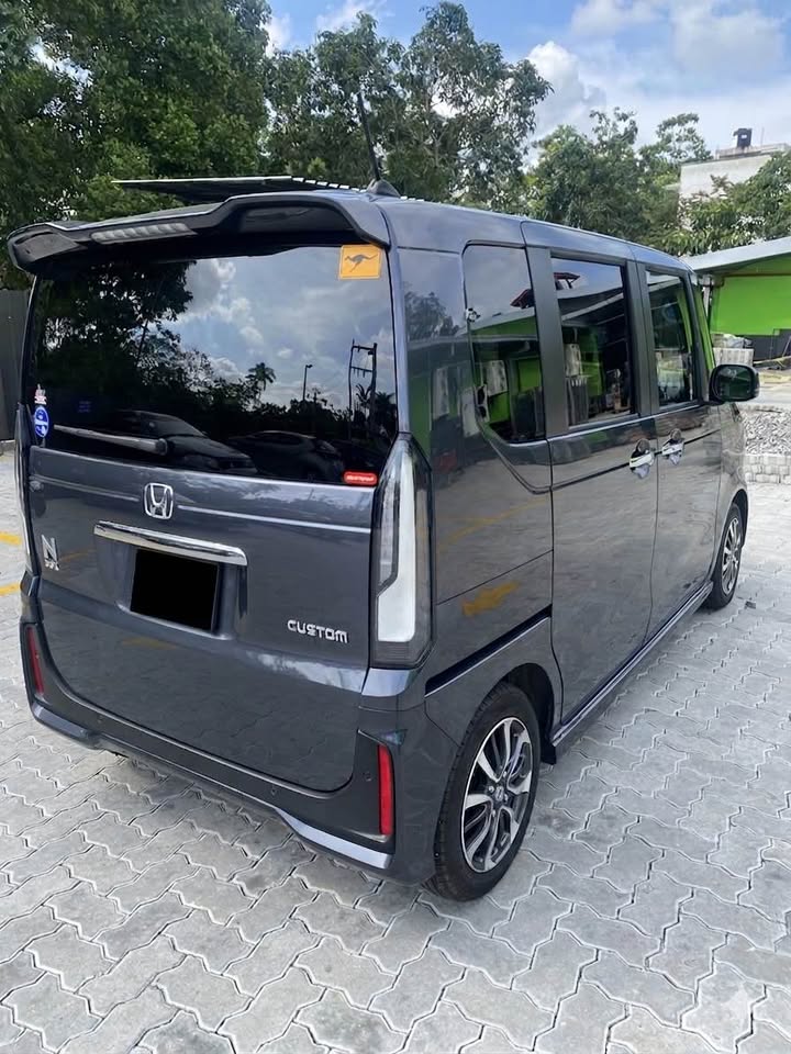 Honda N BOX 2025 - பயன்படுத்தப்பட்டது கார் sale in Sri Lanka - patpat.lk