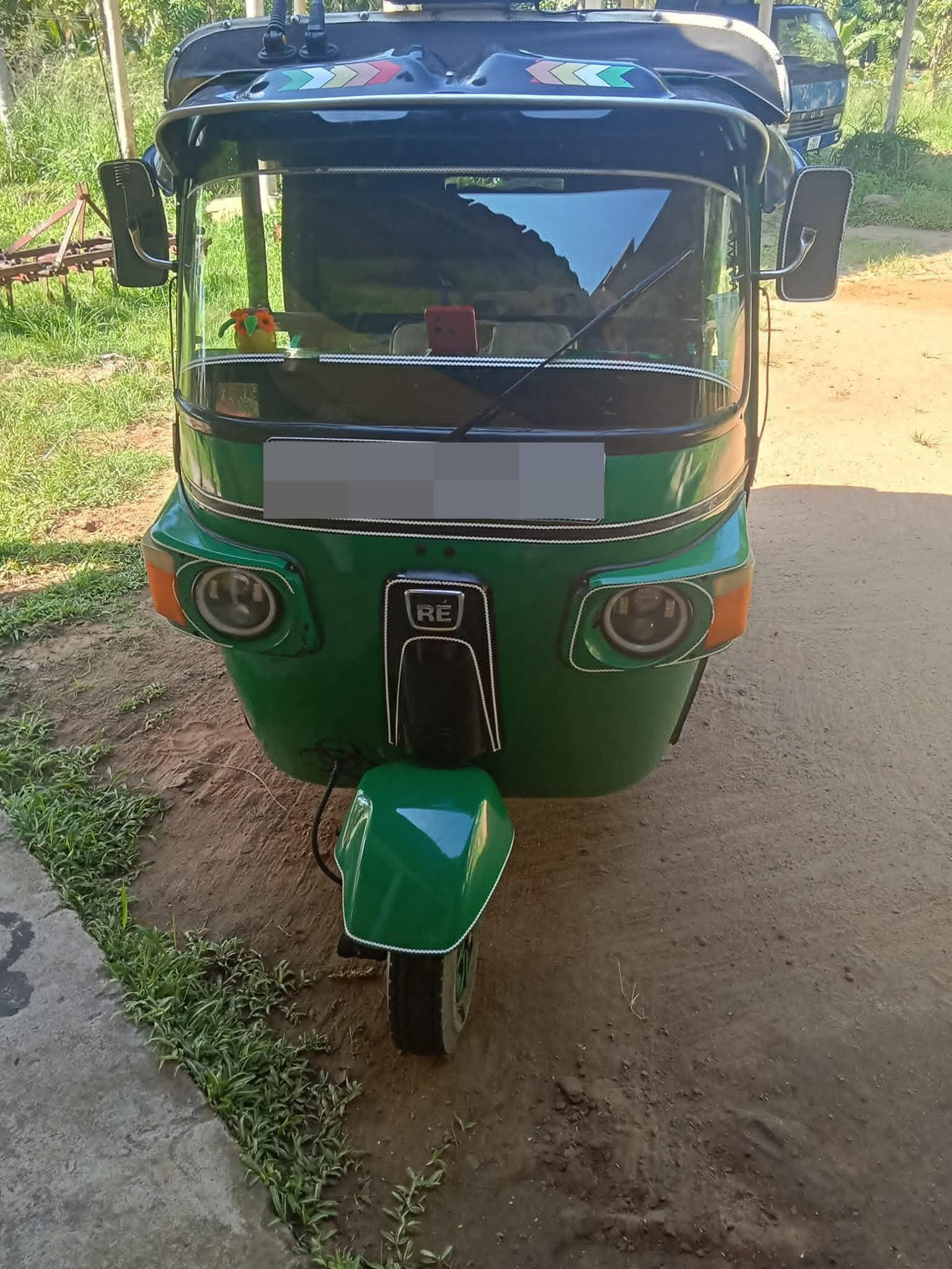 Bajaj Three Wheel 2012 - பயன்படுத்தப்பட்டது முச்சக்கர வண்டி sale in Sri Lanka - patpat.lk