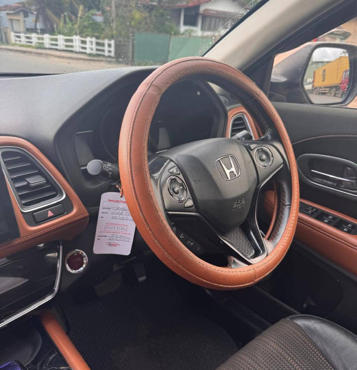 Honda Vezel 2016 - பயன்படுத்தப்பட்டது SUV sale in Sri Lanka - patpat.lk
