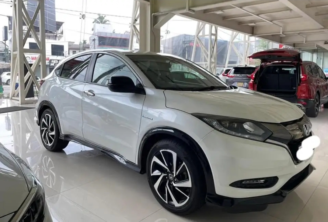 Honda Vezel 2017 - Used SUV sale in Sri Lanka - patpat.lk